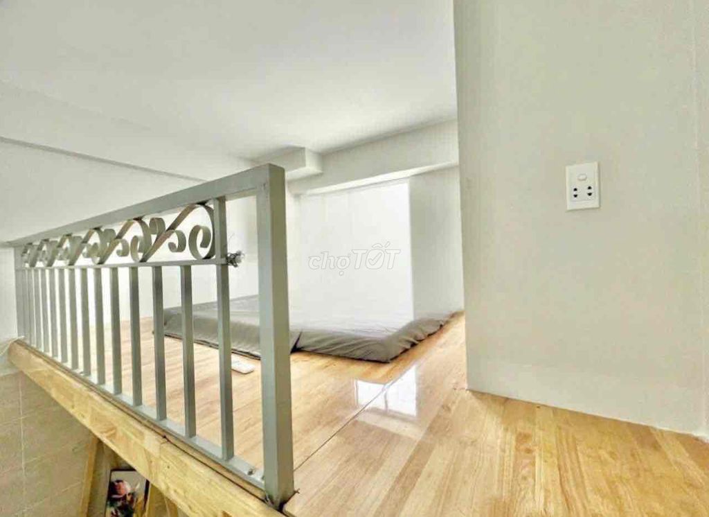 - High-end guard room, Âu Cơ-Plain District 11, near the university.