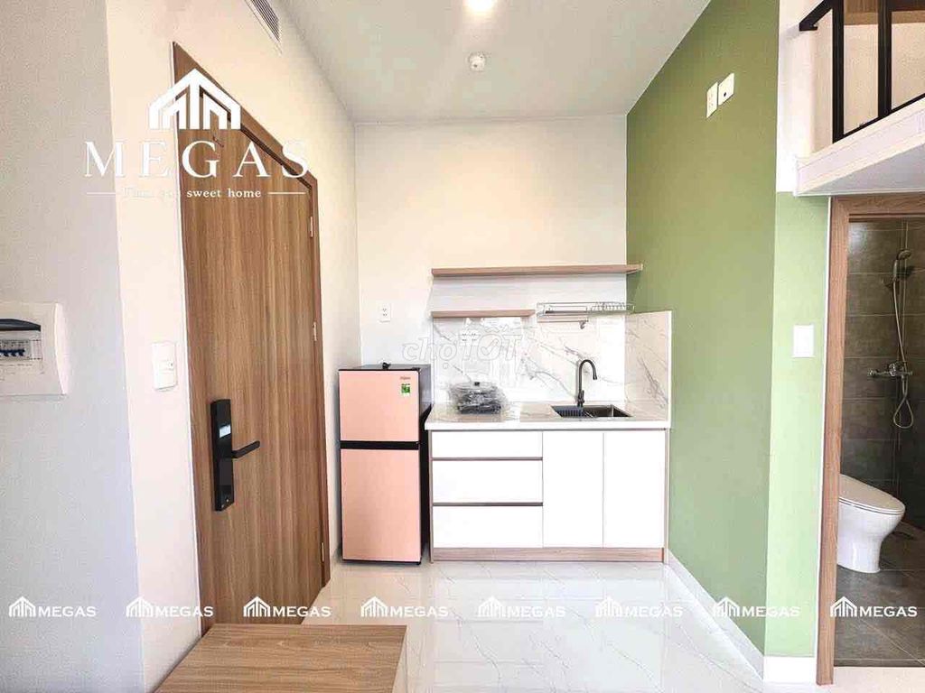 Rent a new hotel with a new balcony 100% price.