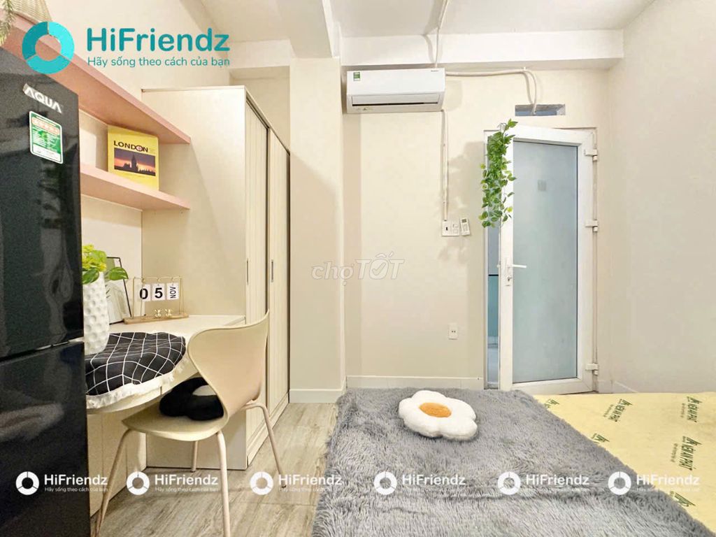 Studio Full Seven, just Bưng Ông Thoàn.