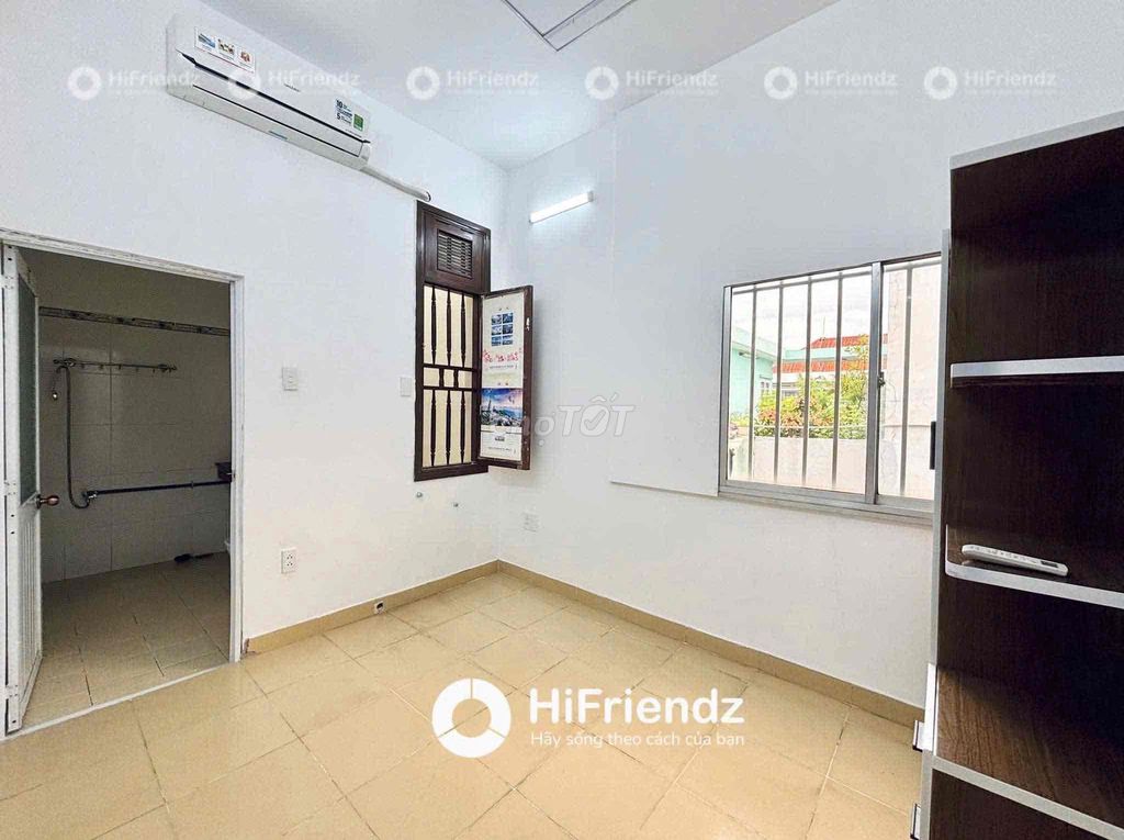 Rent a cheap sky window right at Tây Thạnh