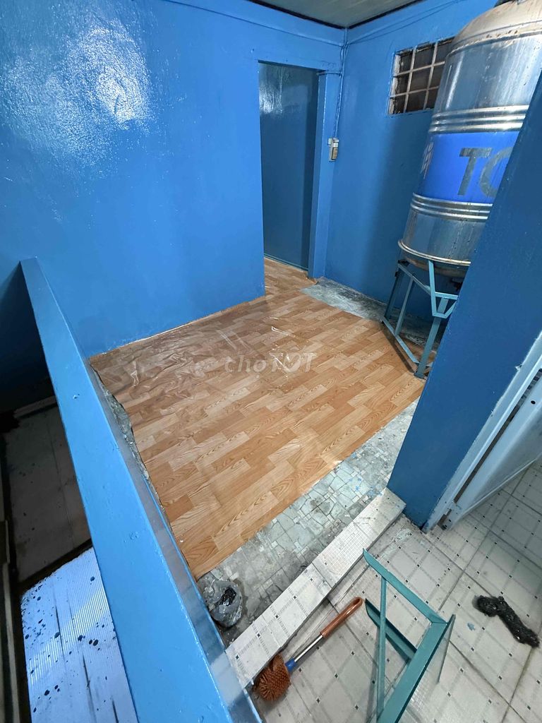 It's the owner of the second floor.