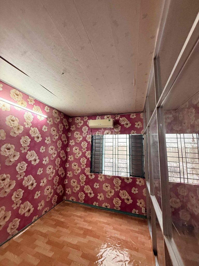 It's the owner of the second floor.