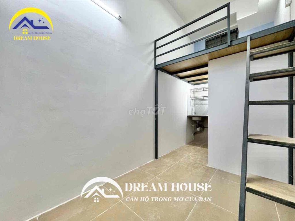 high guard room - full interior - near the commercial university