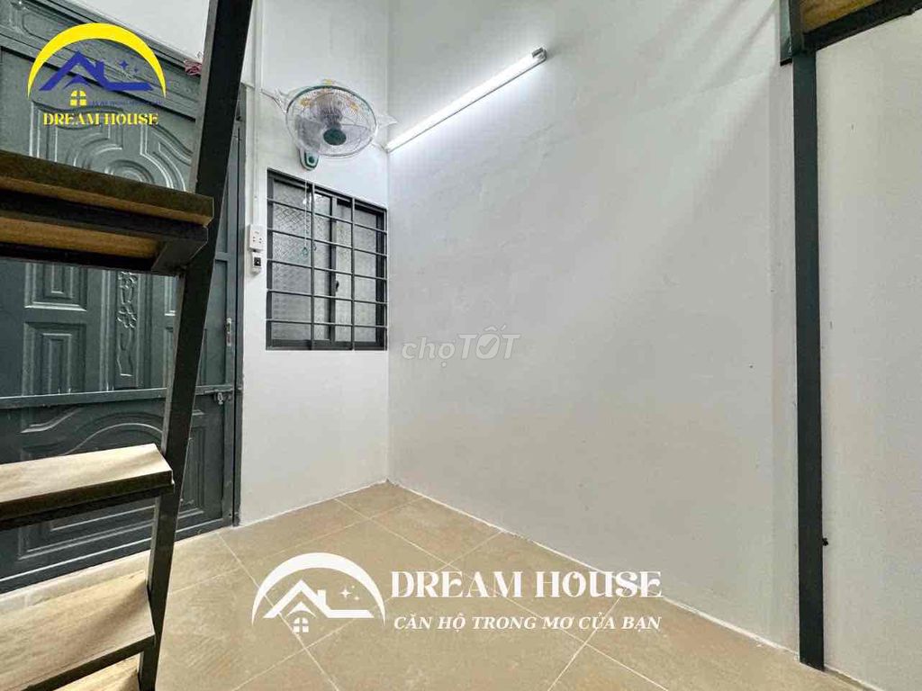 high guard room - full interior - near the commercial university