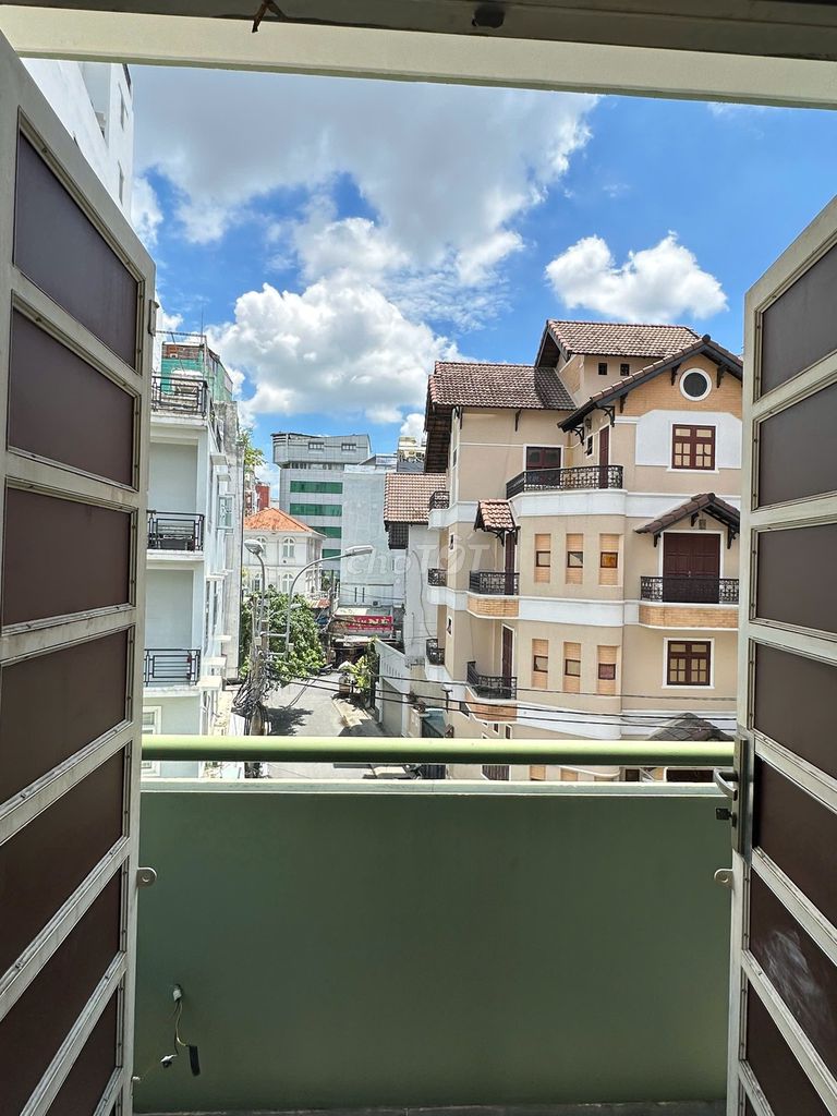 Rent a two-story room, area 35 meters.