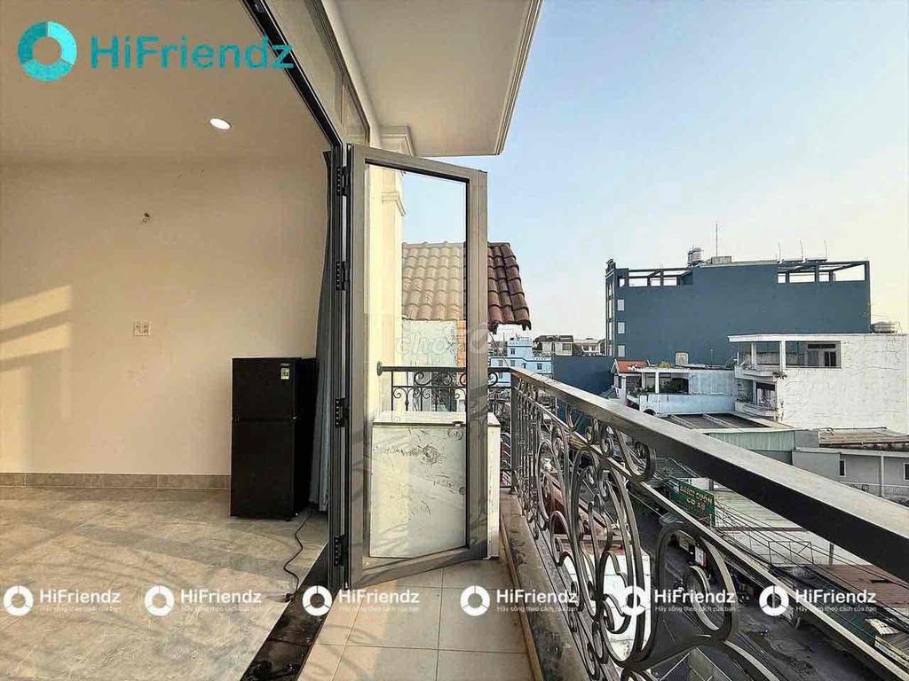 Rent a super-beautiful balcony studio.