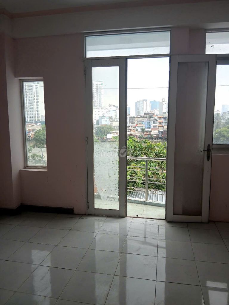 30 M2 - Coolant balcony Room - Full utility