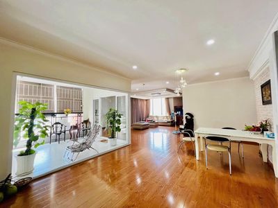 Jason 1- Penthouse 4 bedroom 4 1.6 m2 - 23 million - enough furniture