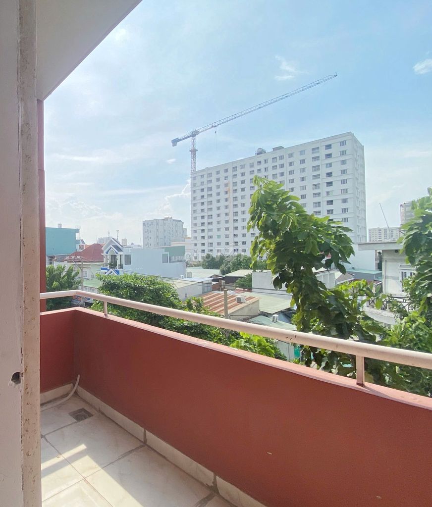 New Station Nguyễn Phúc Chu near the Airport