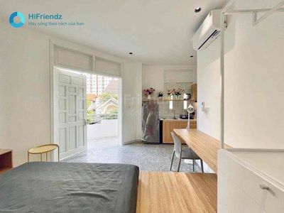 Get me the SuperGlobal Studio, Nguyễn Duy Trinh.