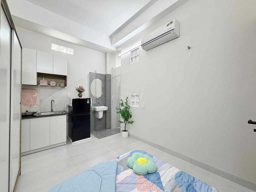 The studio apartment - balcon - oil-Tân Phú