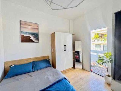 The balcony studio's near Boglodite.