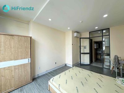 It's 100 percent new! The elevator is 1 .1 bedroom. - Full 7-0-3.