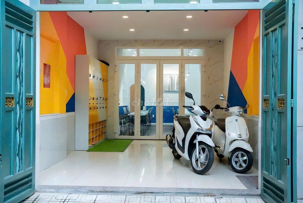 Rent a nice motel - full furniture - free time