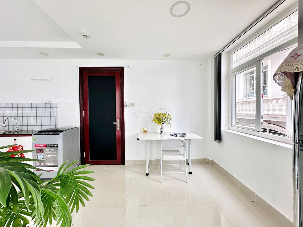 Studio Private Service, super-split window Nam Long Full In