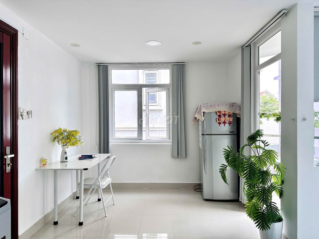Studio Private Service, super-split window Nam Long Full In