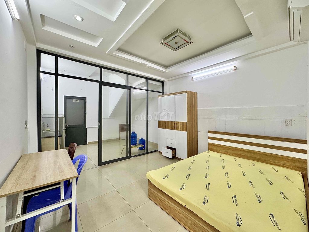 Rent a full kitchen bedroom down on Nguyễn Sỹ Sách.