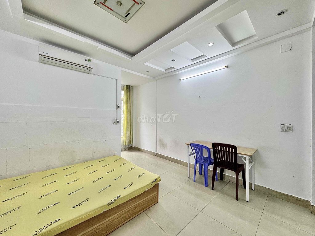 Rent a full kitchen bedroom down on Nguyễn Sỹ Sách.