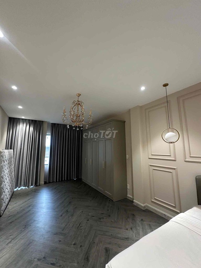 Rent a suite in a high-end roof.