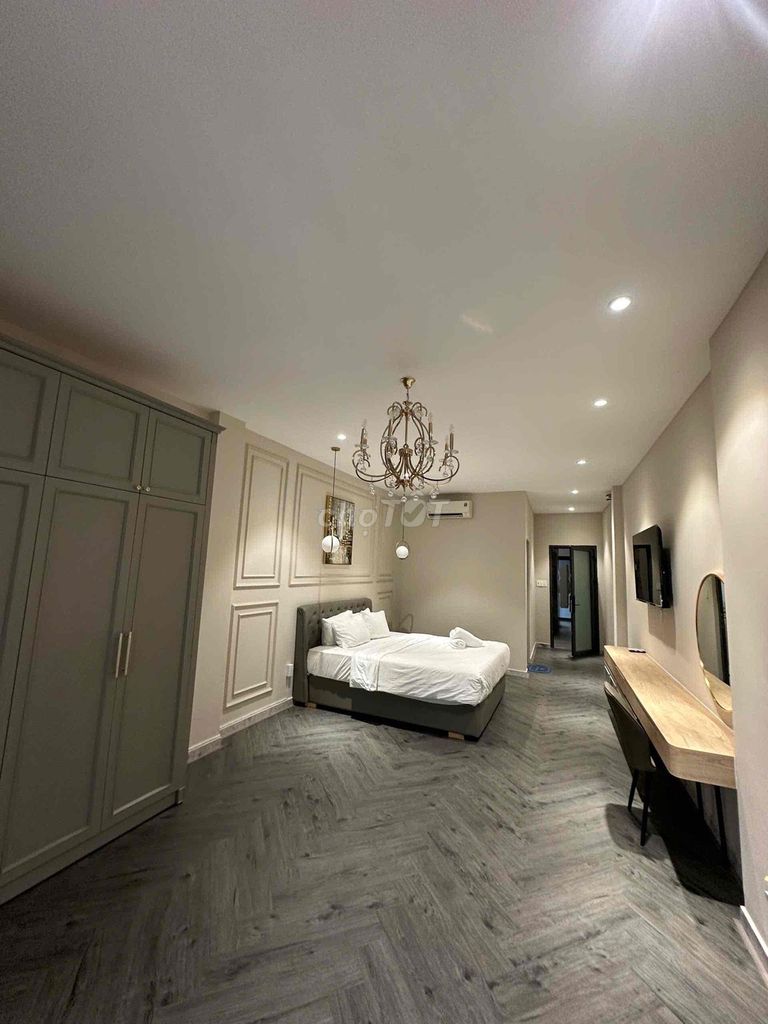 Rent a suite in a high-end roof.