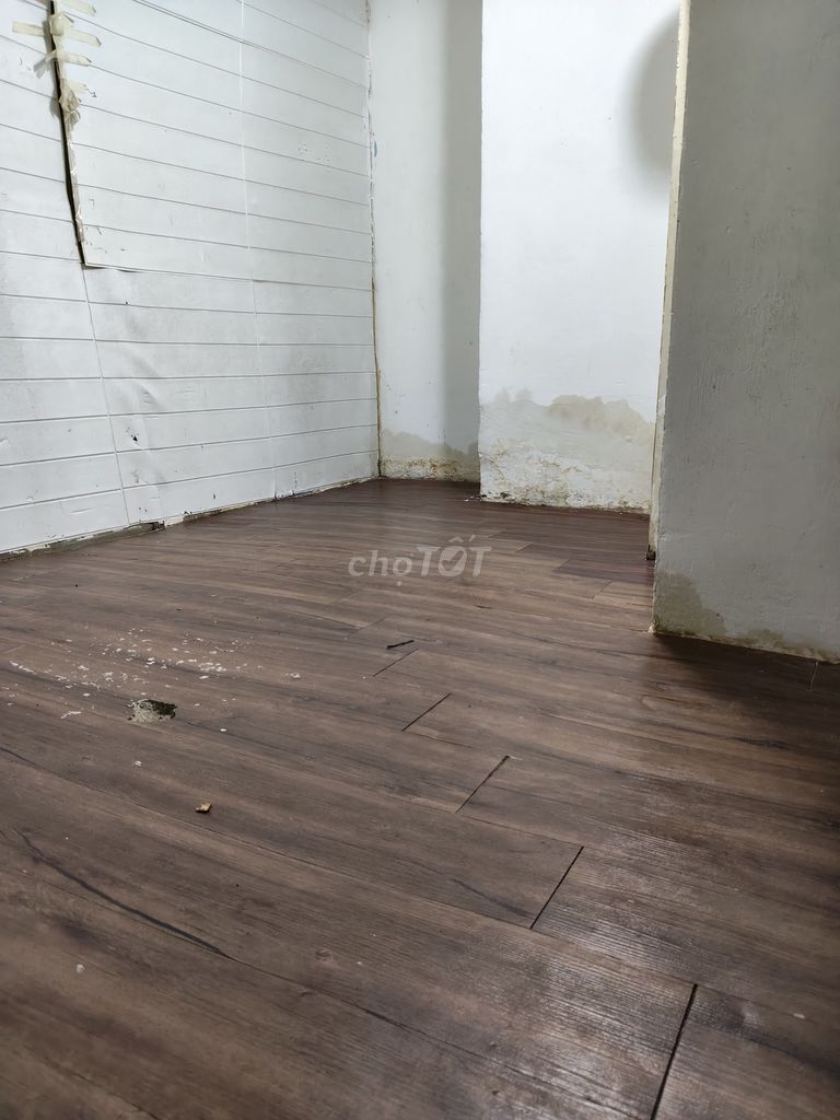 Room 523/2_Corea