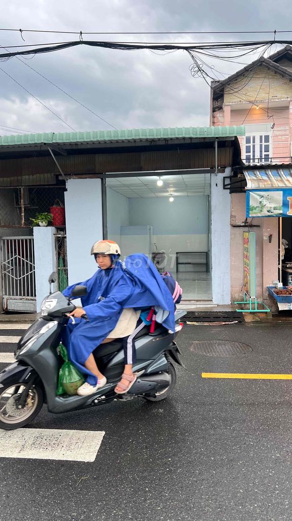 rent three million a month of Tân Hiệp 17 and Tân Hiệp 18 Hóc Môn