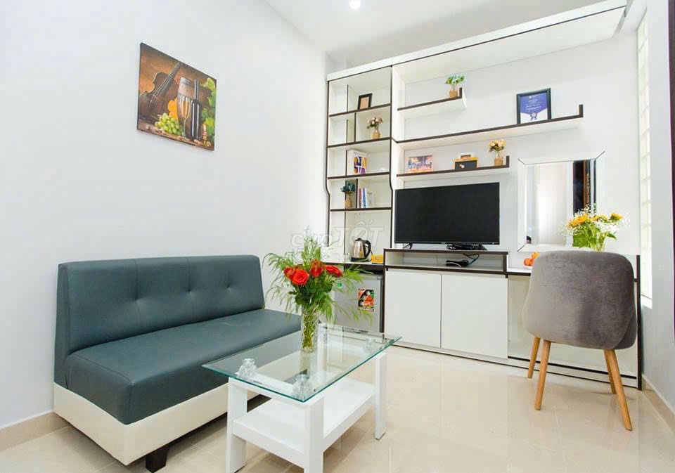 In the south of the Third District, high-end furniture, only 6.5 million.