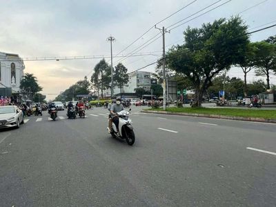 One kmd 7 east by four - 12 x 20 meters yellow position