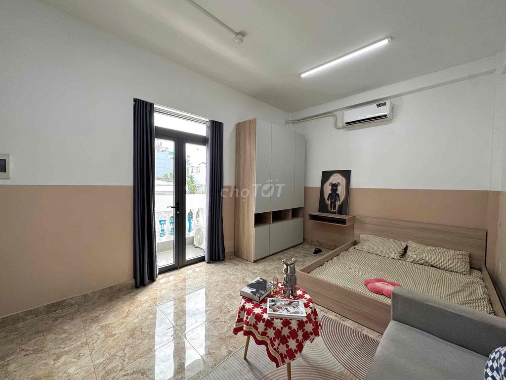 Window Studio 4 million 3-5 million Nguyễn Văn Lượng
