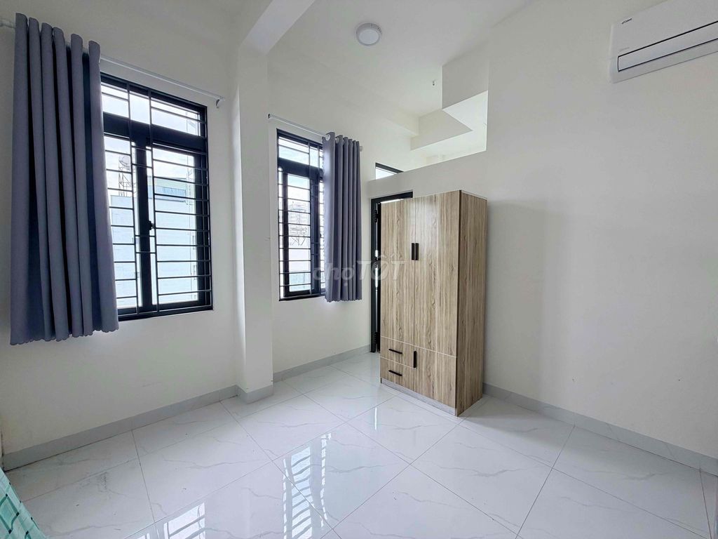 studio full interior