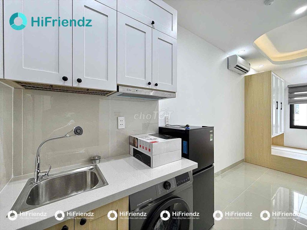 small building full Dương Quảng Hàm interior