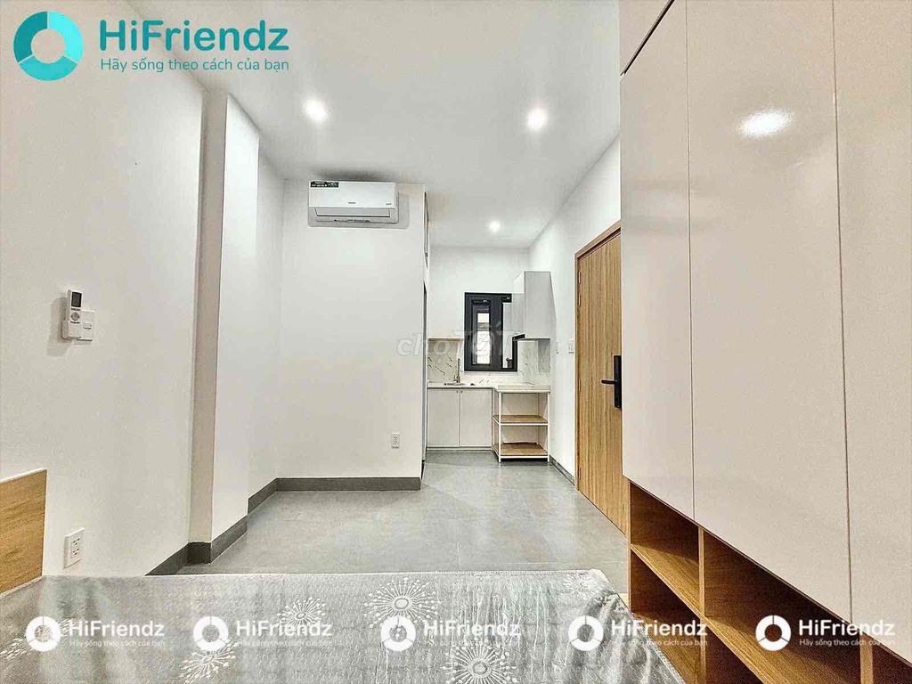 The studio is full of furniture - new house with elevators - 7th quarter.
