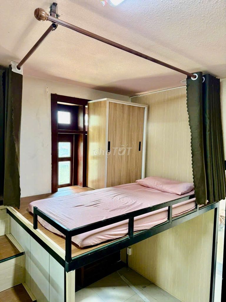 High-end dorm-- 86 Dương Quảng Hàm, looking for your teammates.