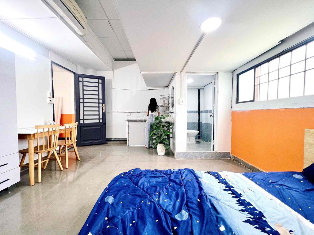 Supercreasure near company 3 million and 5 - full interior commitment to the real room.