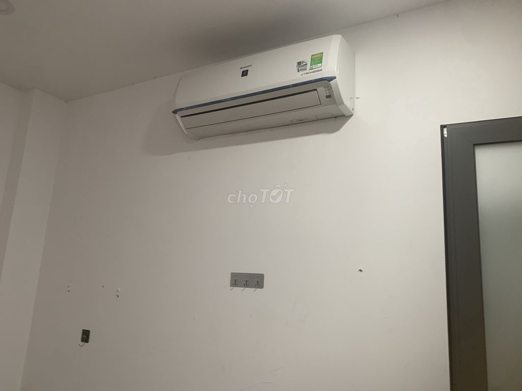 Rent room.
