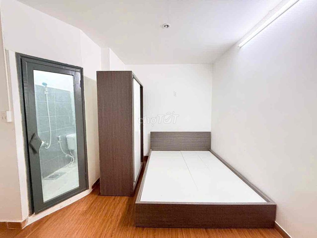 A cheap service apartment.