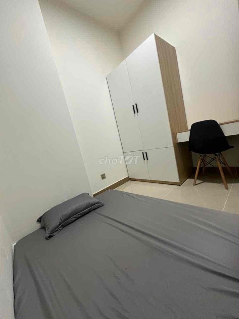 Room 2 million3 full interior, five minutes away from pmh, car, swimming pool, park.