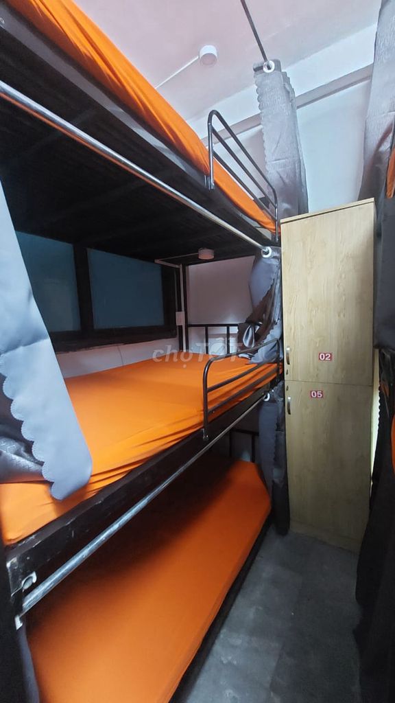Cheap dorm-- Full furniture, expenses