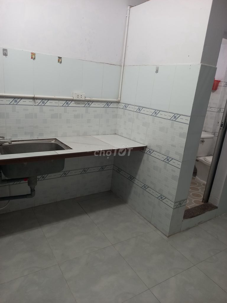 Rent a 30-foot hotel, quiet area, 3/50 meters base.
