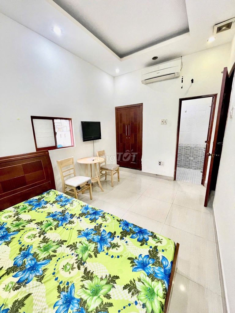 in a motel - near aeon new talent - university trade room tp.hm