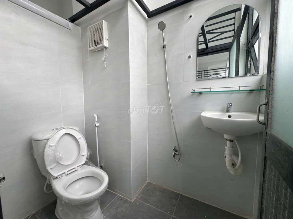camera window room - 5 P vhu - seat shower - ready elevator