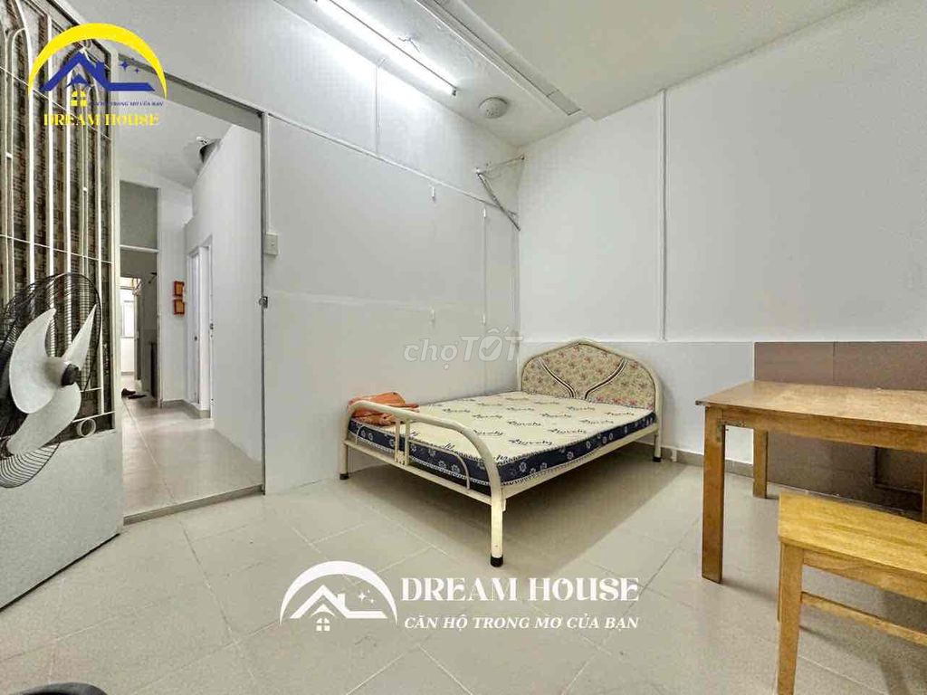 apartment / room 2 bedroom - right near the donor university!