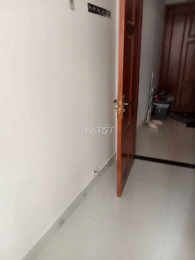 Rent a room on Qq1103 Go Ving