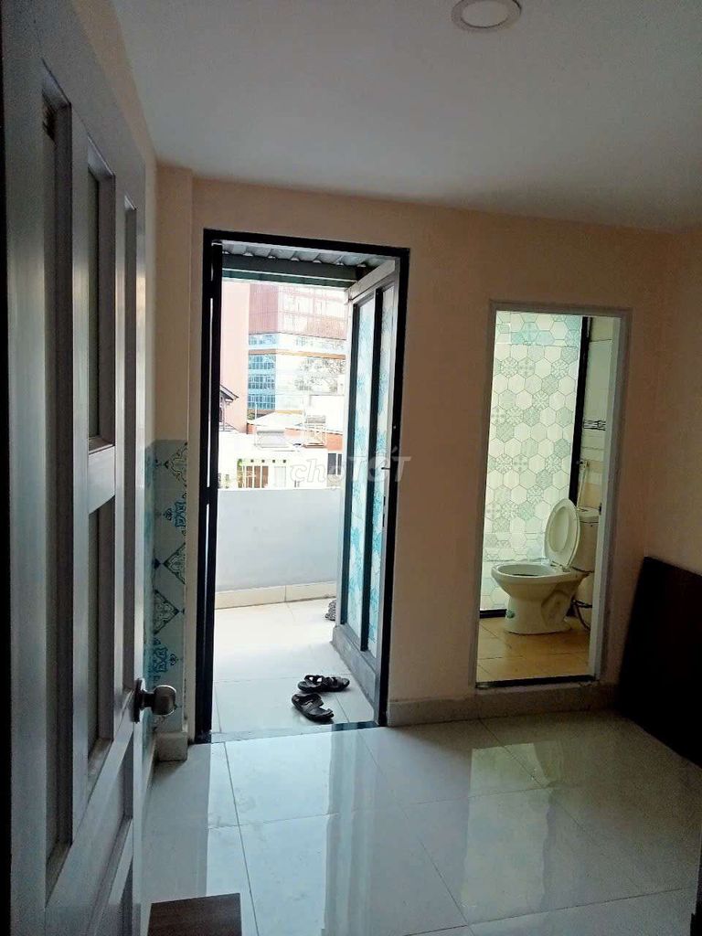 Rent a room on Qq1103 Go Ving