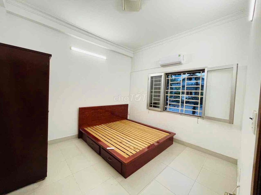 Room 4 million2 for rent near Gimboall, now free.
