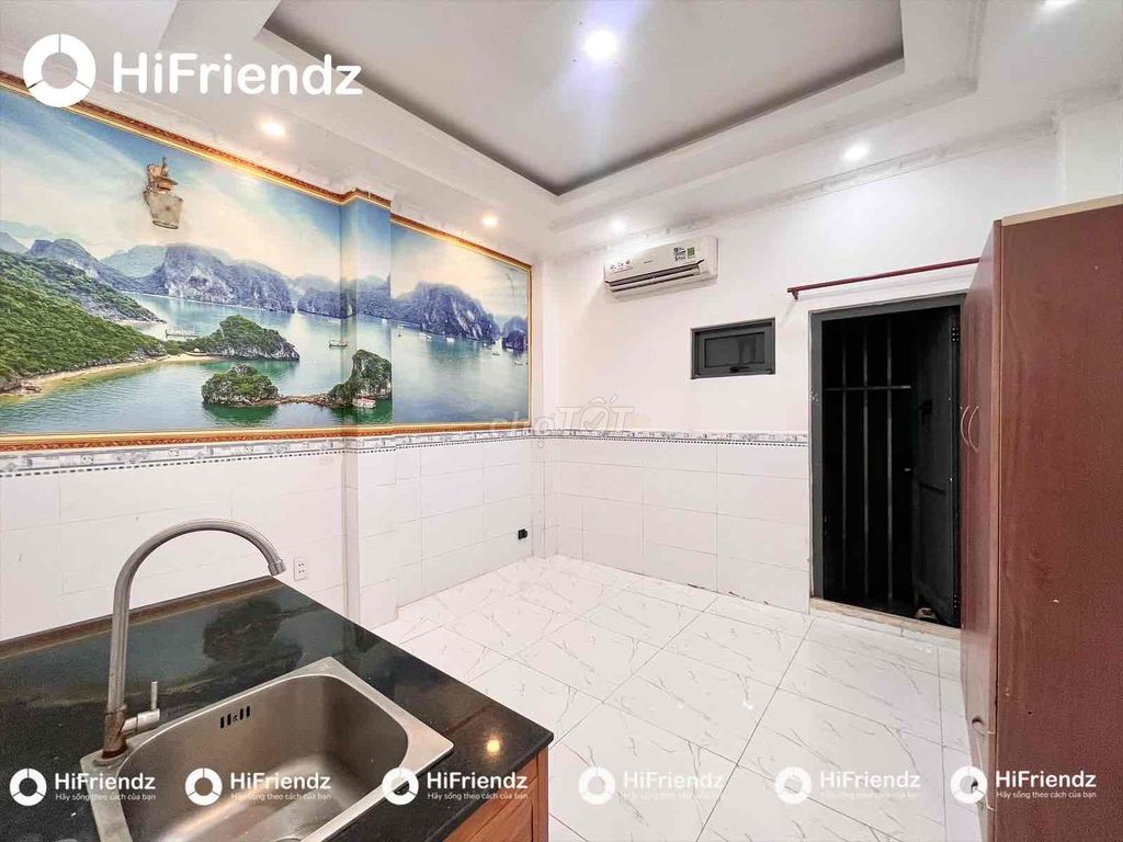 Check out the window balcony with a Tân Sơn air conditioning.