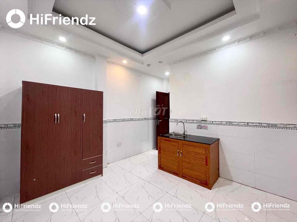 Check out the window balcony with a Tân Sơn air conditioning.