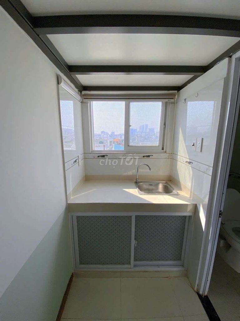 The beautiful room is on guard, the elevator building right on the New Shun Bridge, ummble, nttu.