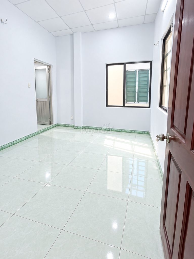 New room 2 million490 - private toilet + window - free fall, Thủ Đức
