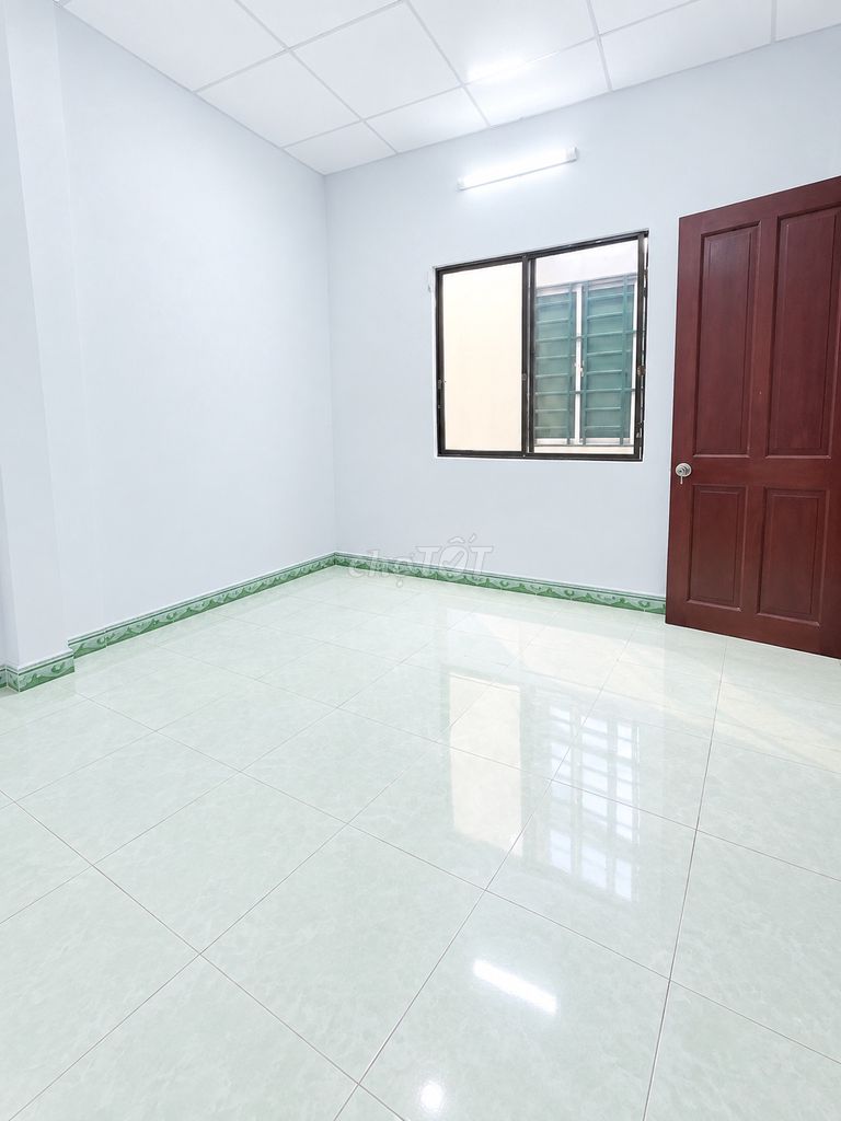 New room 2 million490 - private toilet + window - free fall, Thủ Đức